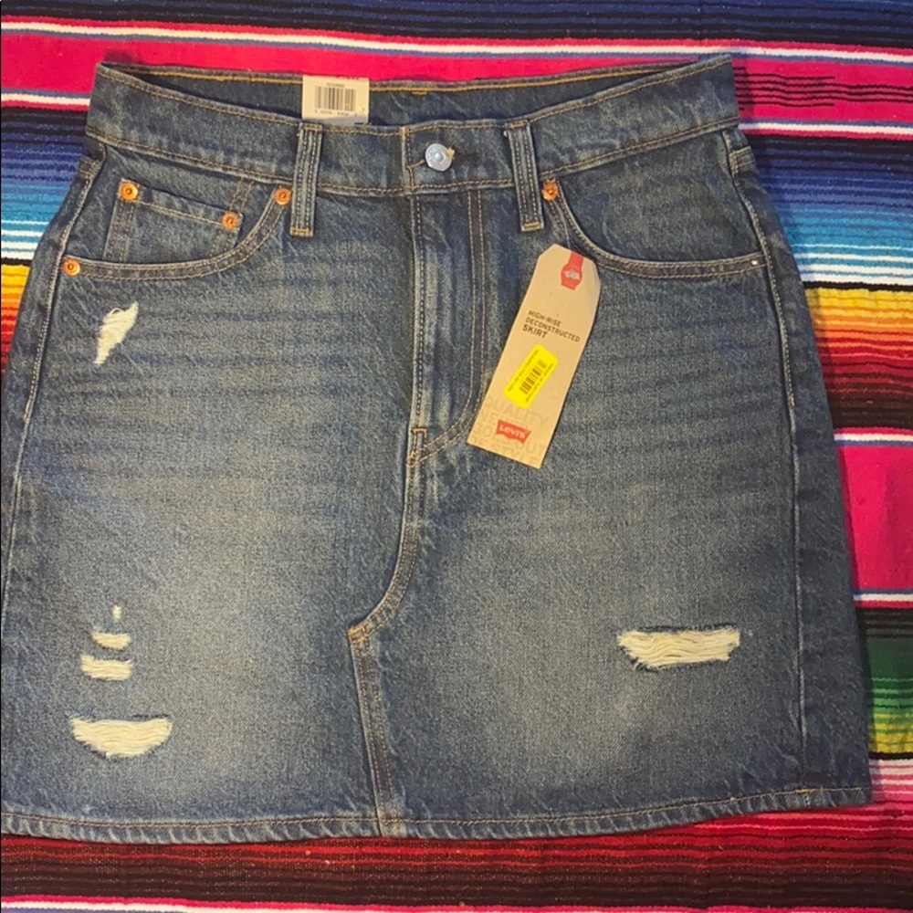 🎨 Mexican Painted Levi’s Jean Skirt Sz 8 29 NWT - Picture 9 of 15